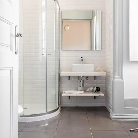 The Luggage 게스트하우스