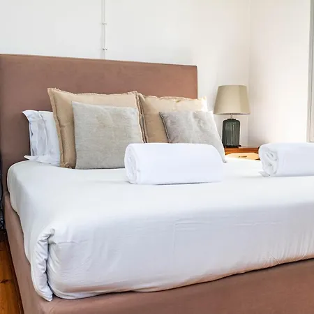 The Luggage Гостевой дом Коимбра