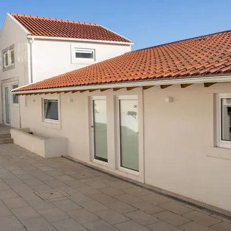 The Luggage Gasthof Coimbra